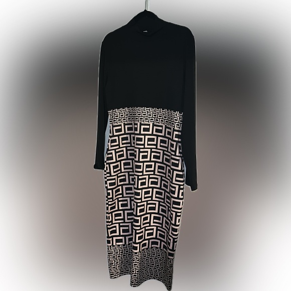 NWOT. ChicMe geo pattern dress with pockets. Size L. - Picture 6 of 7